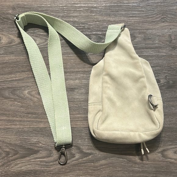 Free People Hudson Sling Bag Suede Crossbody Light Green Purse Boho Adjustable - Picture 10 of 12